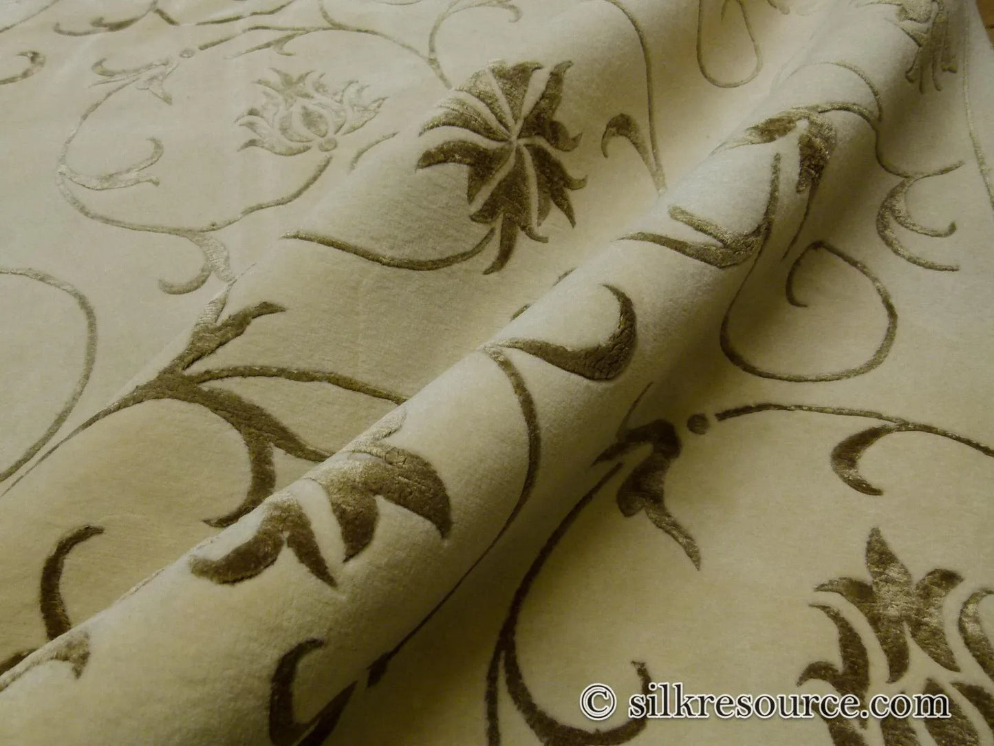 Stark Endicott Silver 5x8' Silk Wool Hand-knotted Rug Medallion Damask MSRP USD 4550