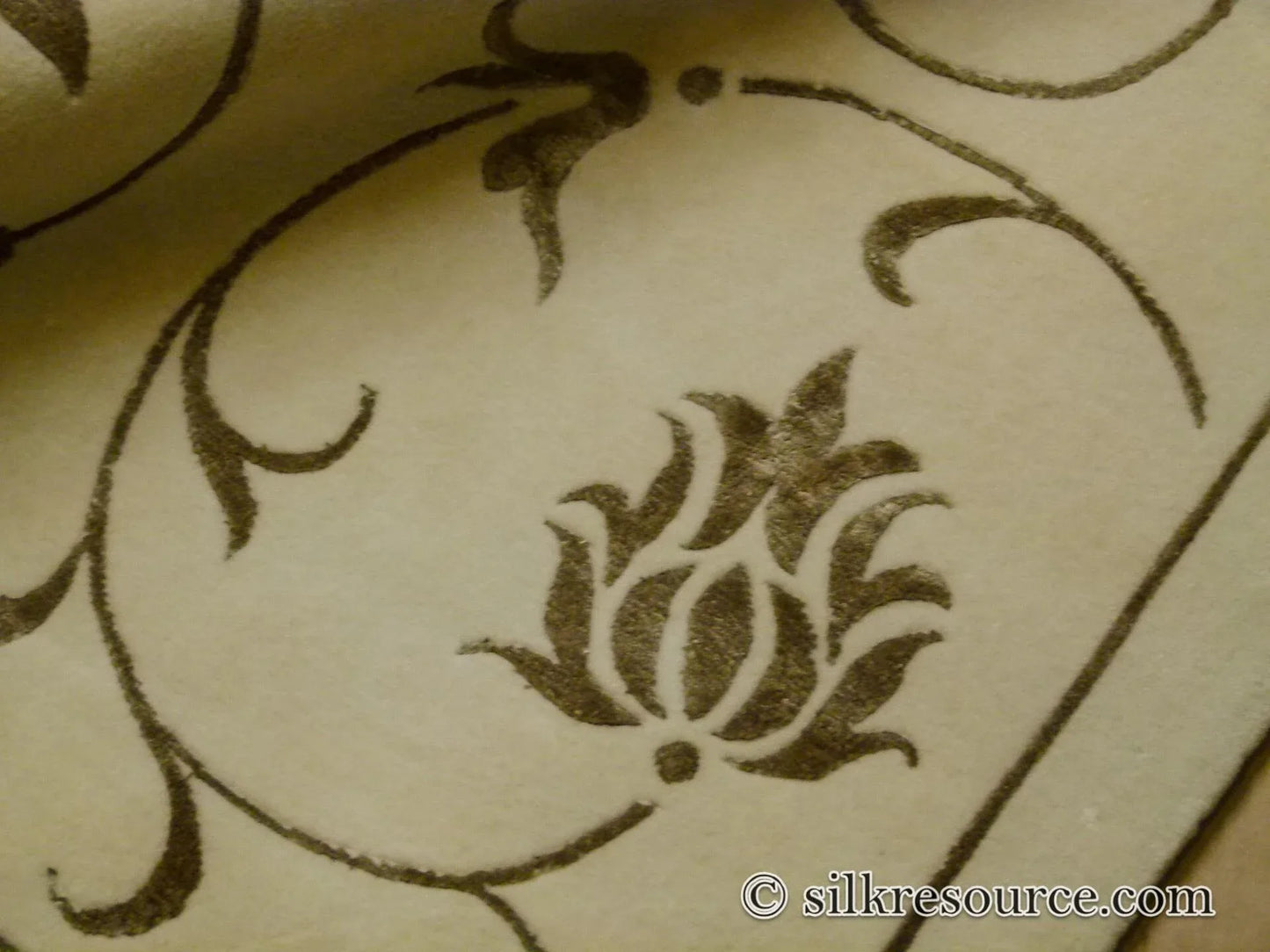 Stark Endicott Silver 5x8' Silk Wool Hand-knotted Rug Medallion Damask MSRP USD 4550