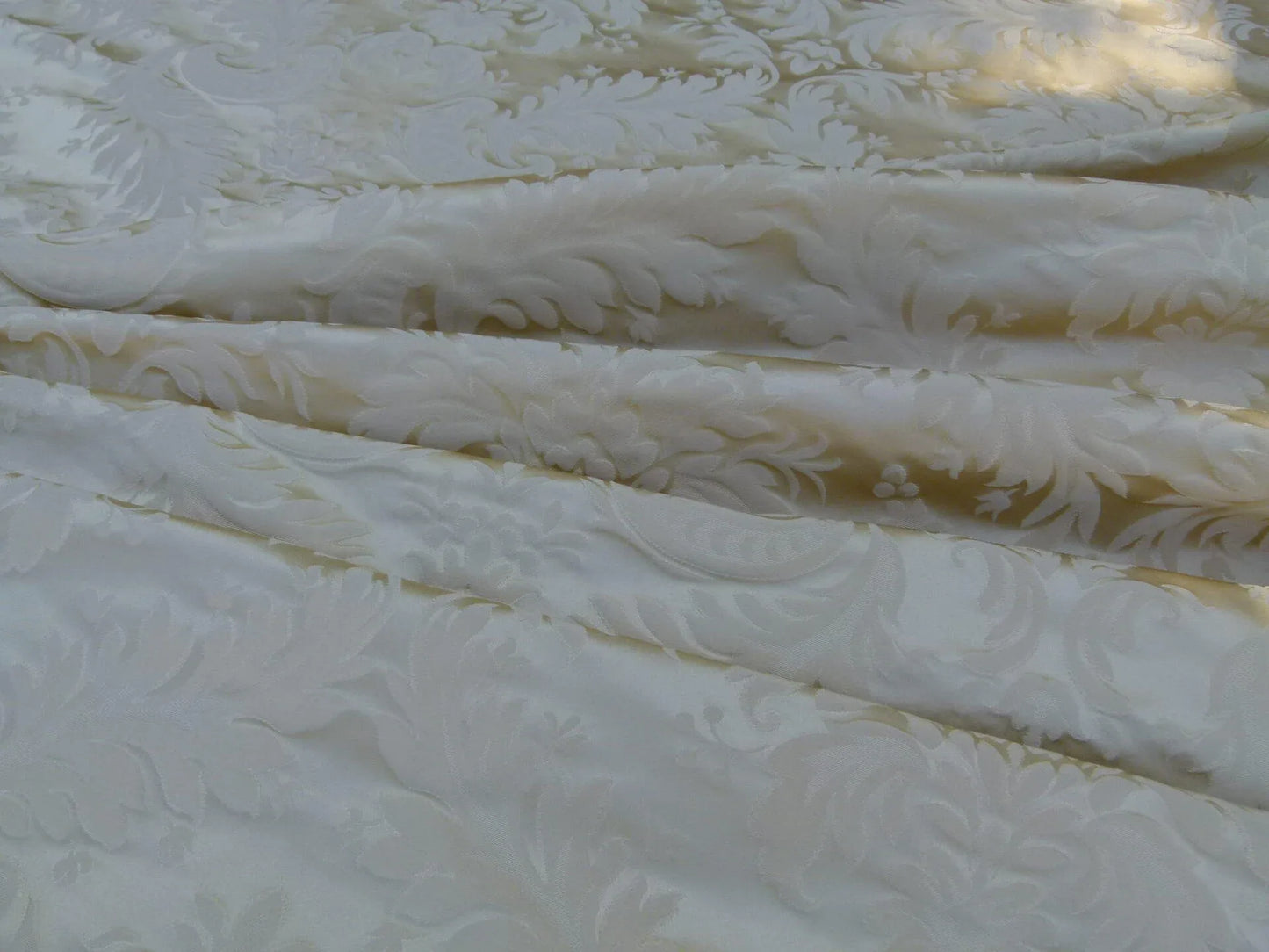 100% Silk Damask Classy Lotus Blond Beige Tan Gold MSRP USD 278/y