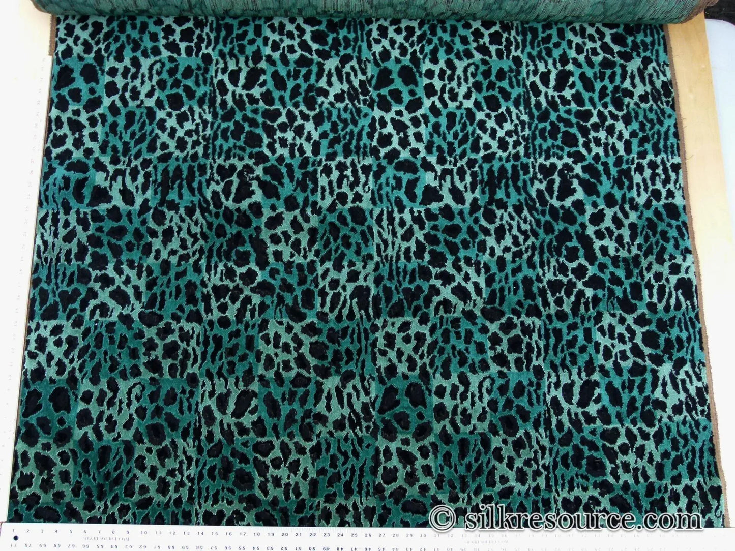 By Yard Scalamandre Leopard Square Greens Linen Velvet Animal Skin Plaid Green Check Super Heavy MSRP USD 424/y