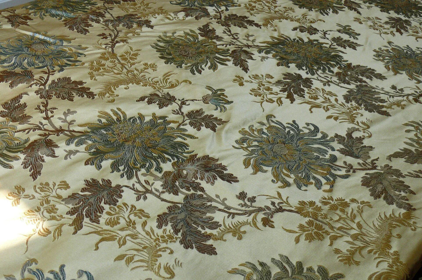 100% Silk Lampas Realistic Stemmed Chrysanthemums “Spa” Gold