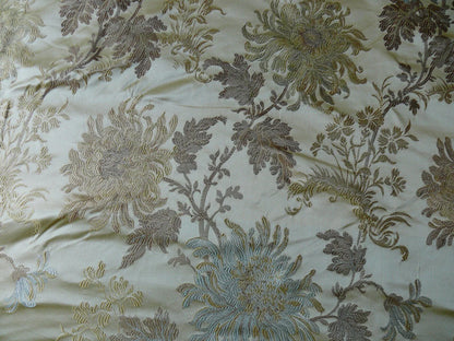 100% Silk Lampas Realistic Stemmed Chrysanthemums “Spa” Gold