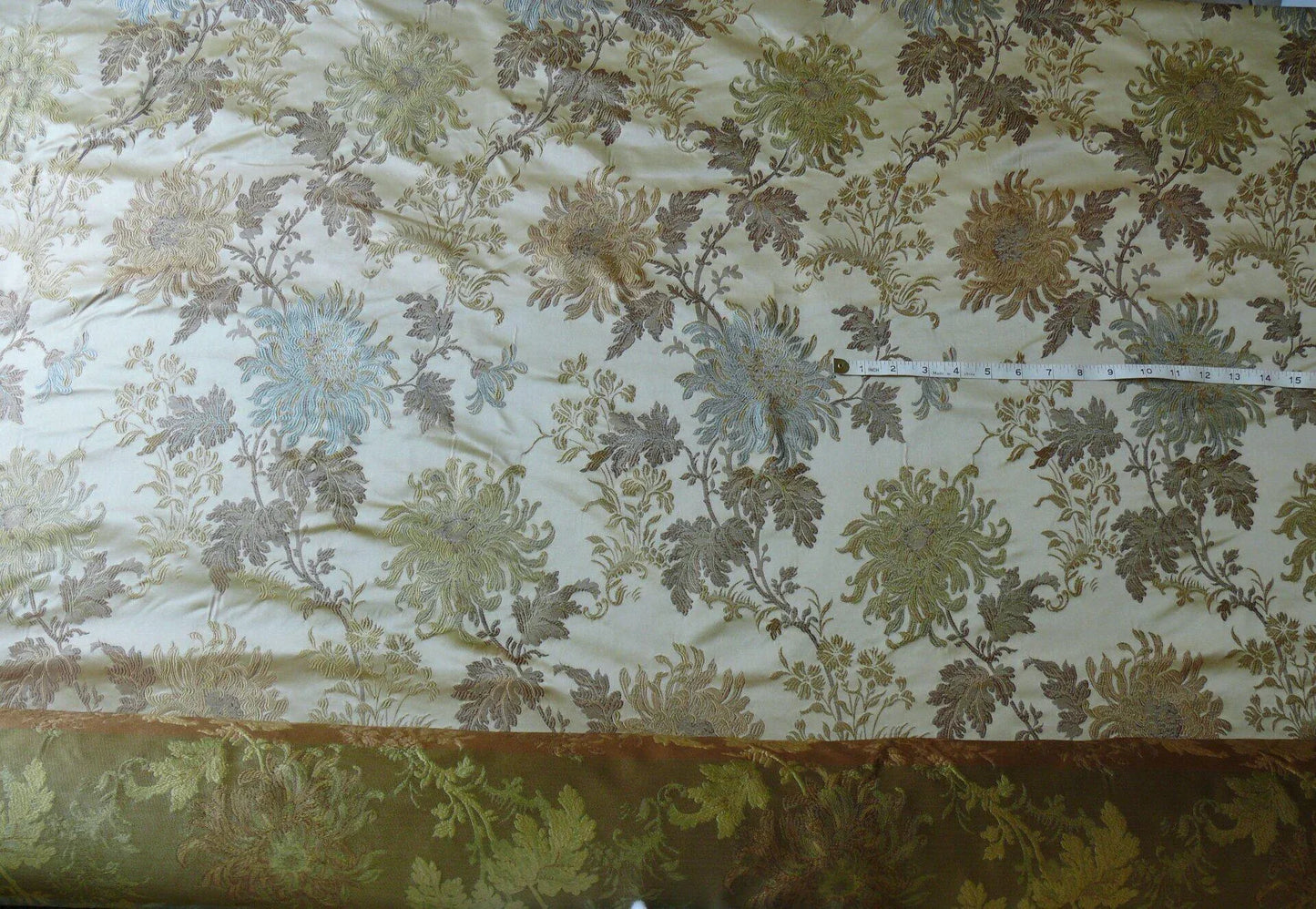 100% Silk Lampas Realistic Stemmed Chrysanthemums “Spa” Gold