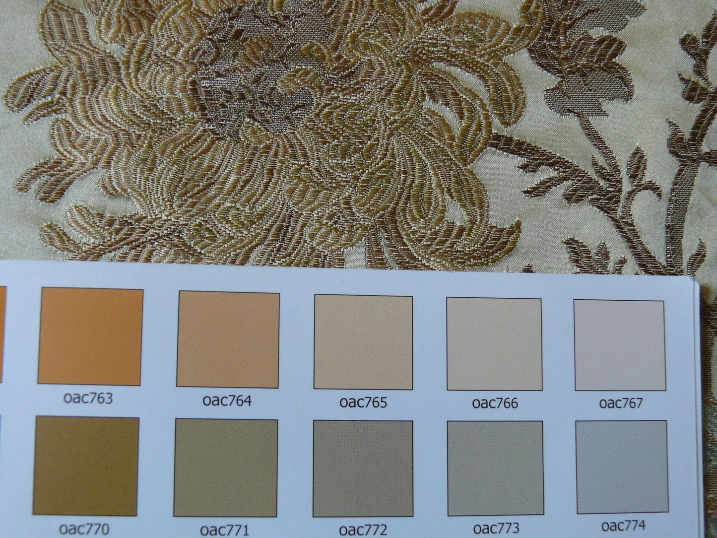 100% Silk Lampas Realistic Stemmed Chrysanthemums “Spa” Gold