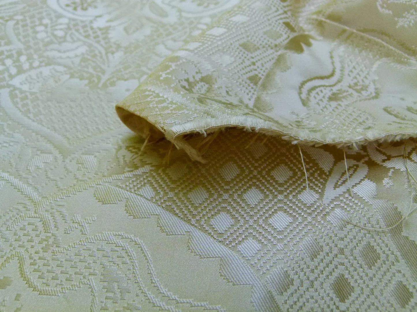 100% Silk Renaissance Damask Flax Pale Yellow