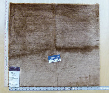 3 EV24 25"x27" Scalamandre KODIAK BLOND Faux Fur Velvet Brown