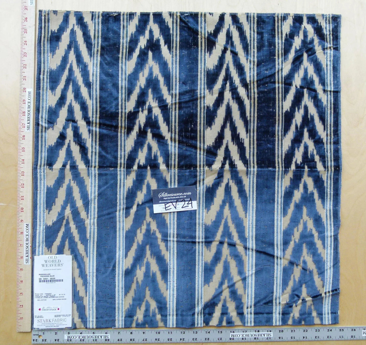 5 EV24 27"x25" Scalamandre MARGHILLAN PRUSSIAN BLUE Cut Velvet Blue