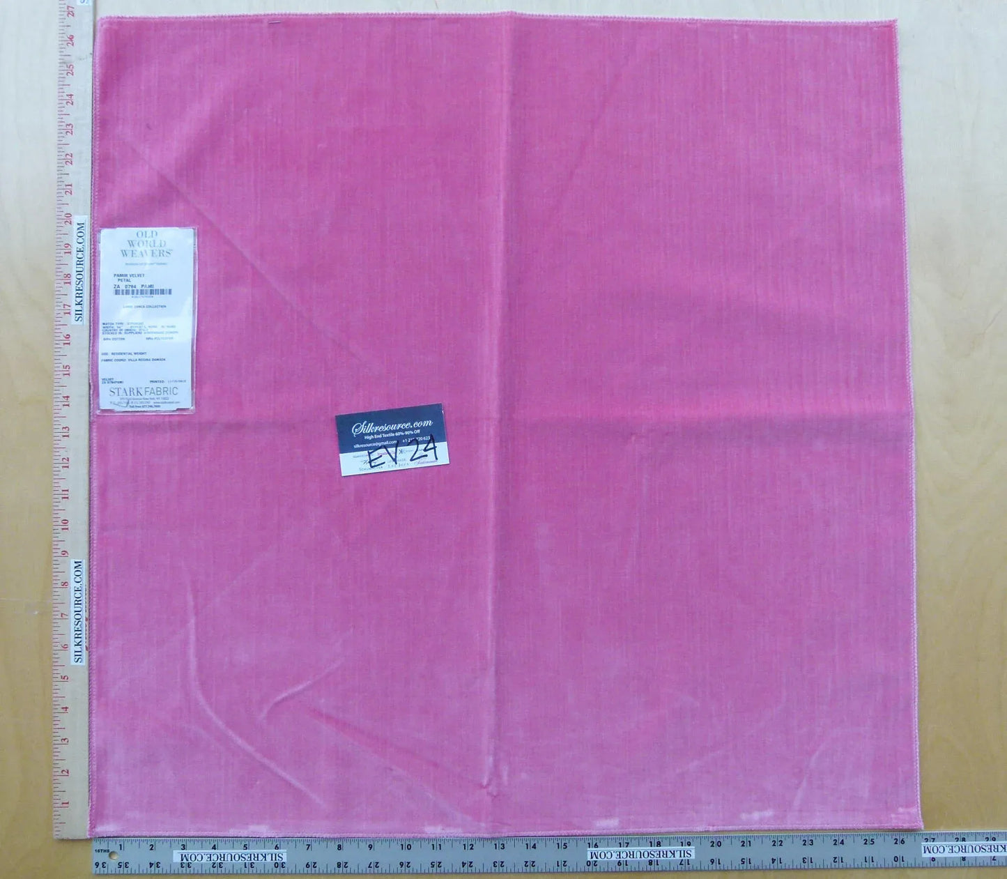 7 EV24 27"x27" Square Scalamandre PAMIR VELVET PETAL Pink Plain Solid