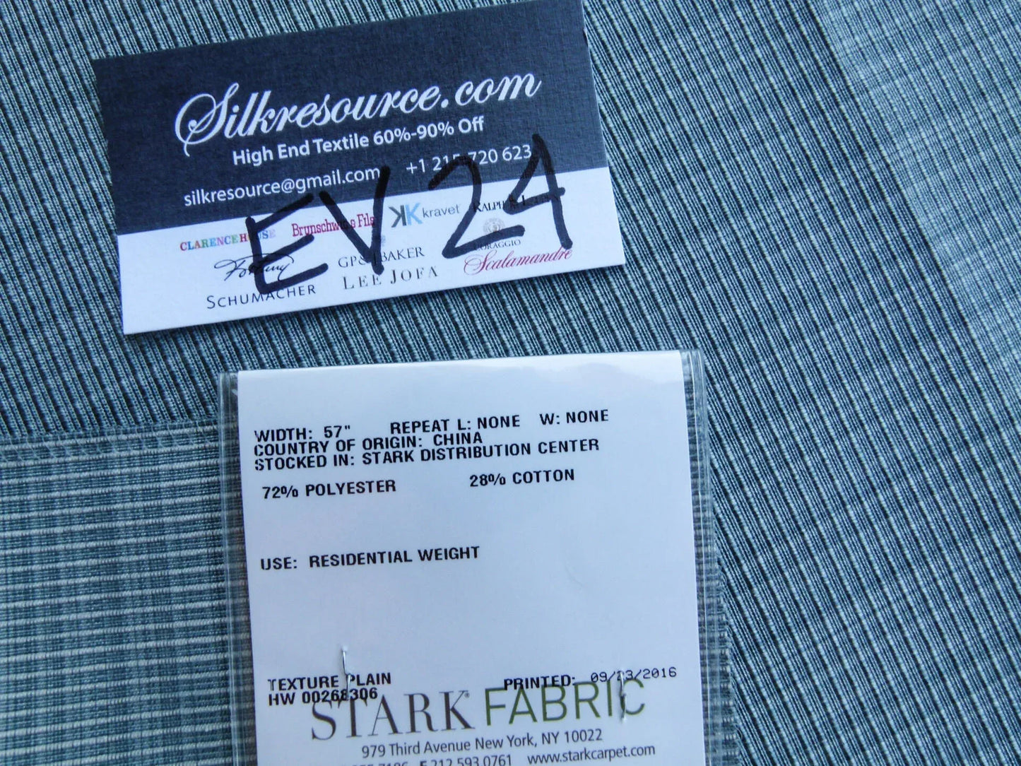 20 EV24 27"x27" Square Scalamandre Texture Plain Blue Stripe