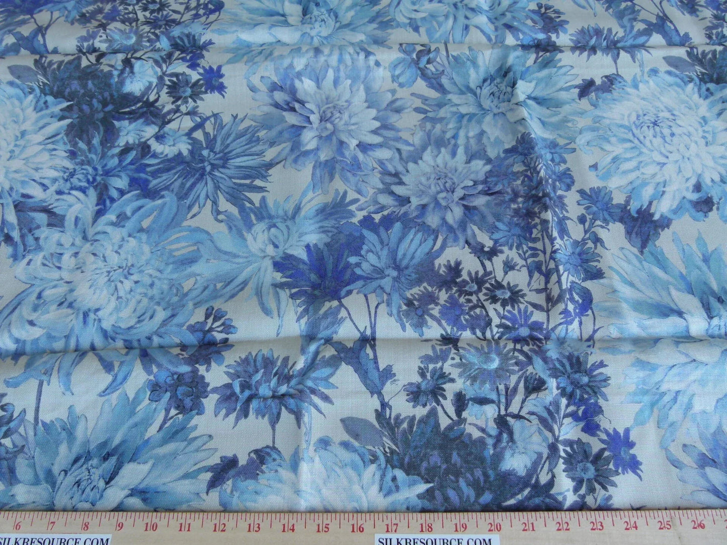 9 EV27 53" X 53" Scalamandre Grey's Flower Garden Blues MSRP USD 324