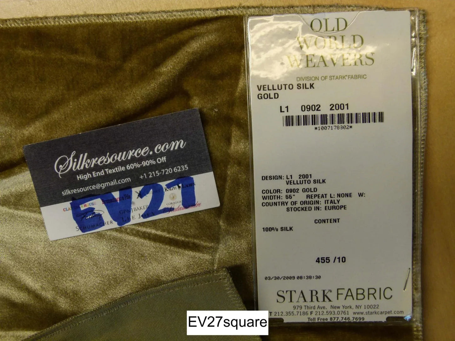 Scalamandre Old World Weavers Velluto Silk Gold - Square