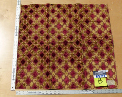Scalamandre Fonthill Vivace Diamond Ogee - Gold Red Velvet Square 26"x26"