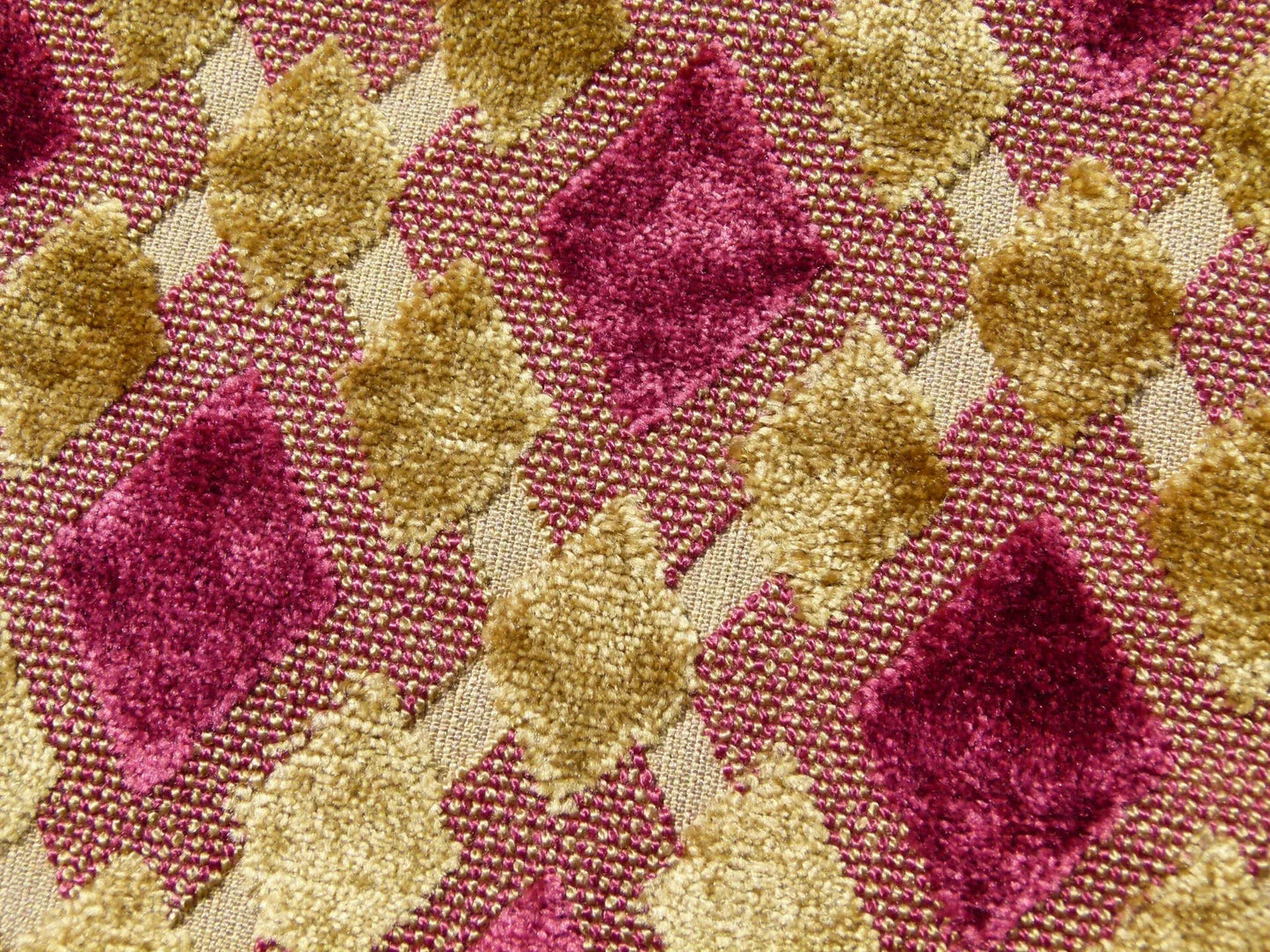 Scalamandre Fonthill Vivace Diamond Ogee - Gold Red Velvet Square 26"x26"