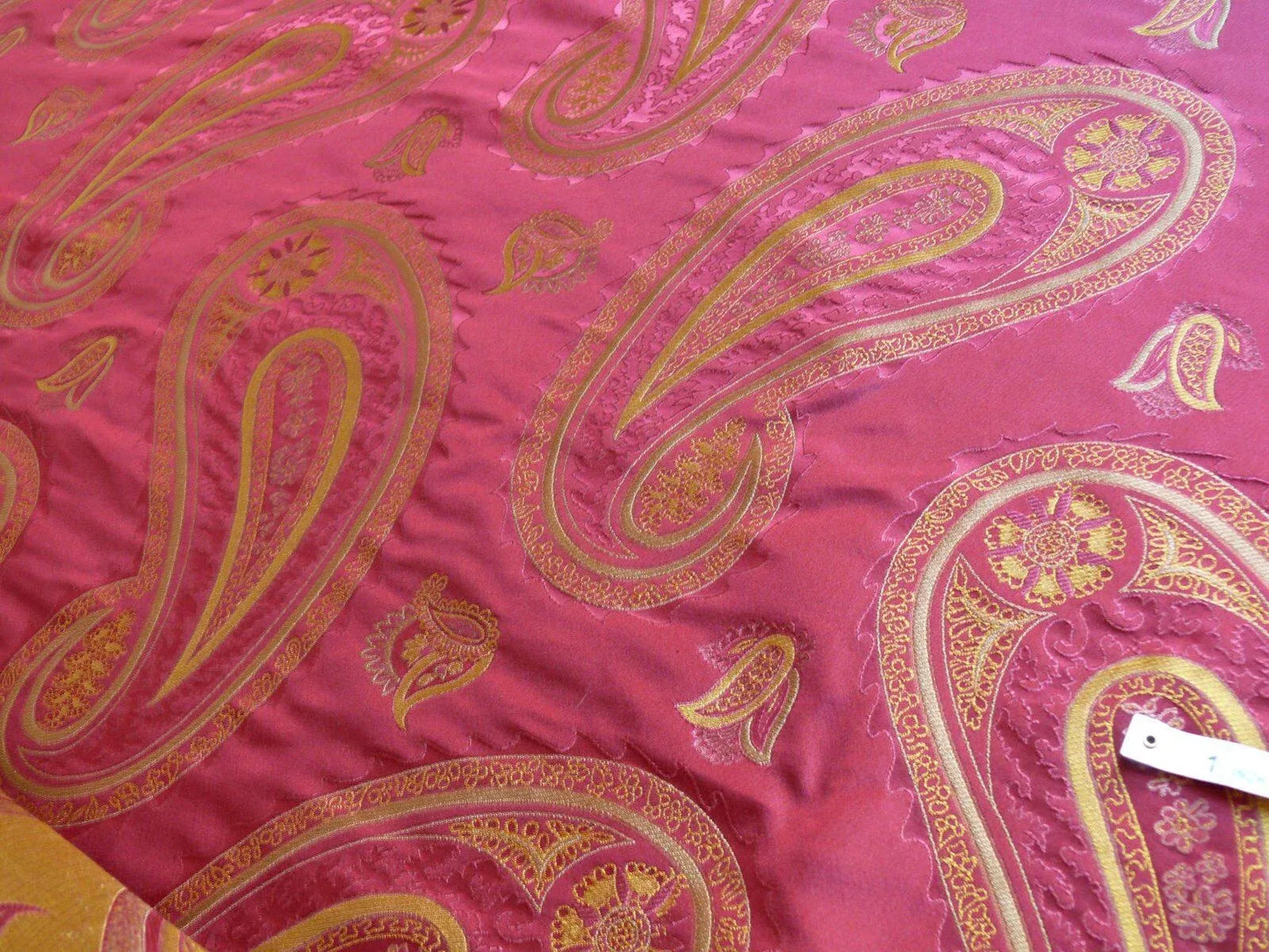 BY Yard Stunning 100% Silk Lampas Jacquard Fire Flame Edged Paisley "lacquer" Gold Red