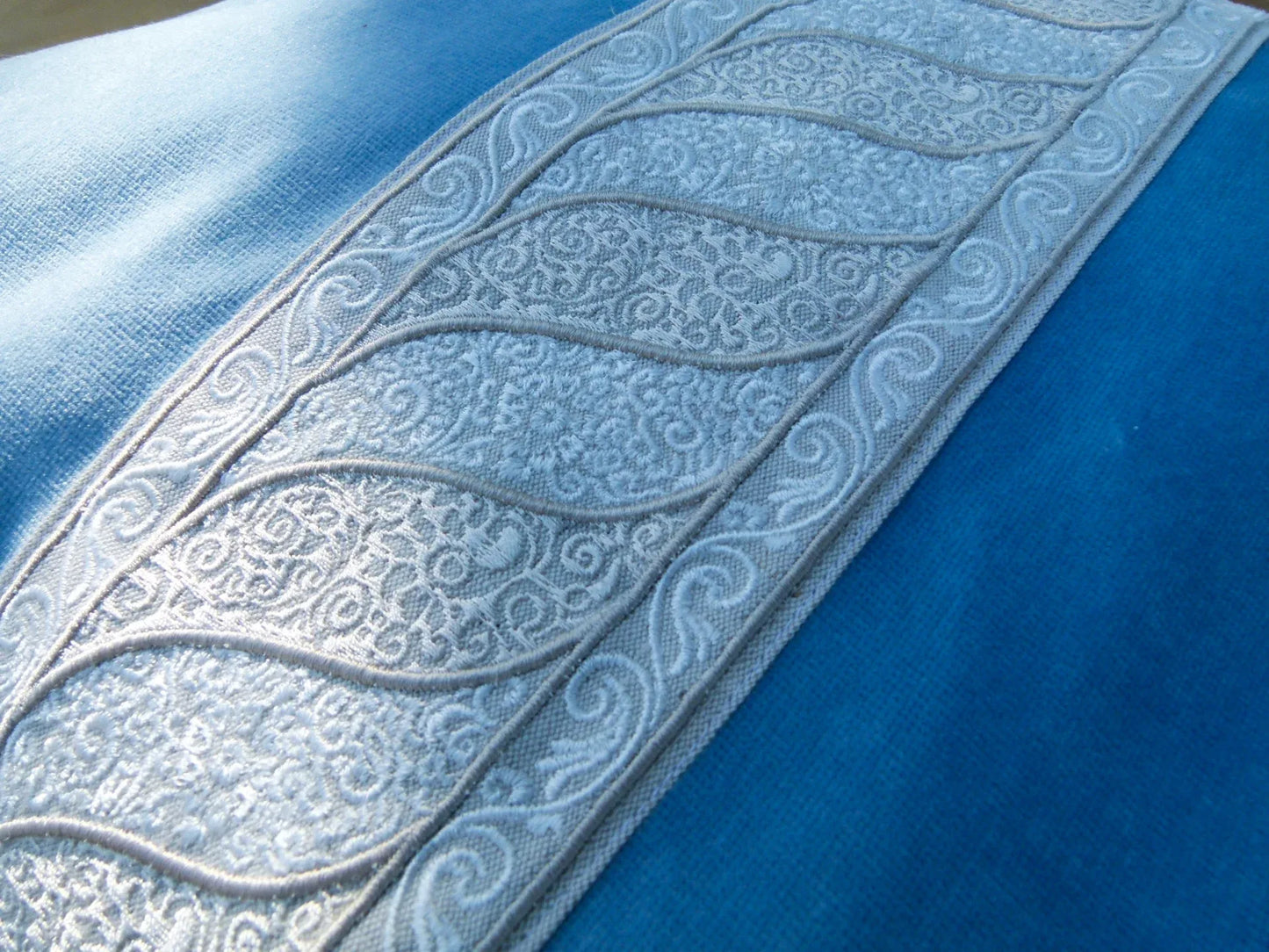 Scalamandre Pillow Case MET Paisley Square Silk Velvet Blue Paisley Plains Texture 22x22 inches MSRP USD 678