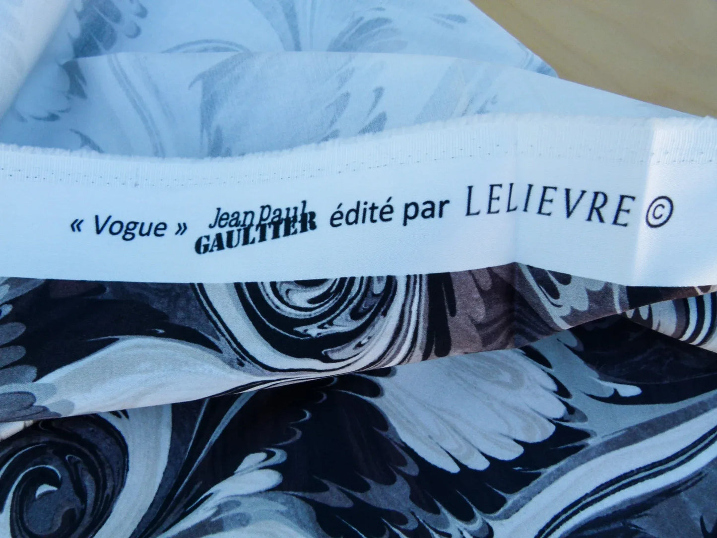 Scalamandre Length Jean Paul Gaultier 1.2Y Vogue Sable Print Black Abstract  MSRP USD 400+/y