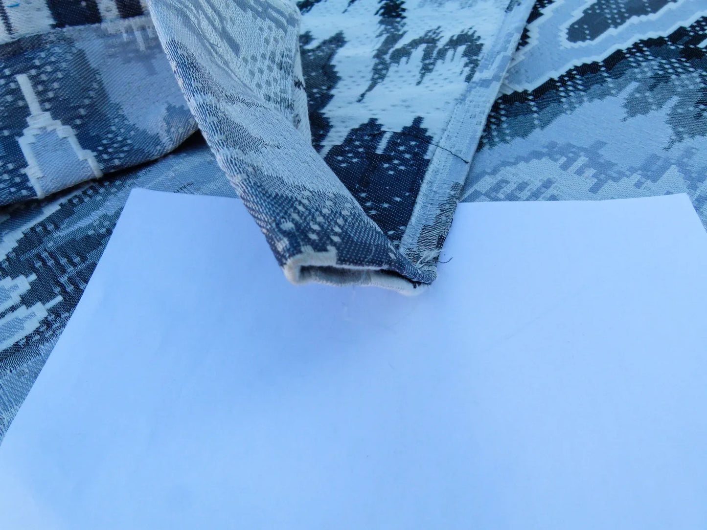 Scalamandre Length 1.2y Bargello Graphite Jacquard Gray White Chevron MSRP USD 282/yard