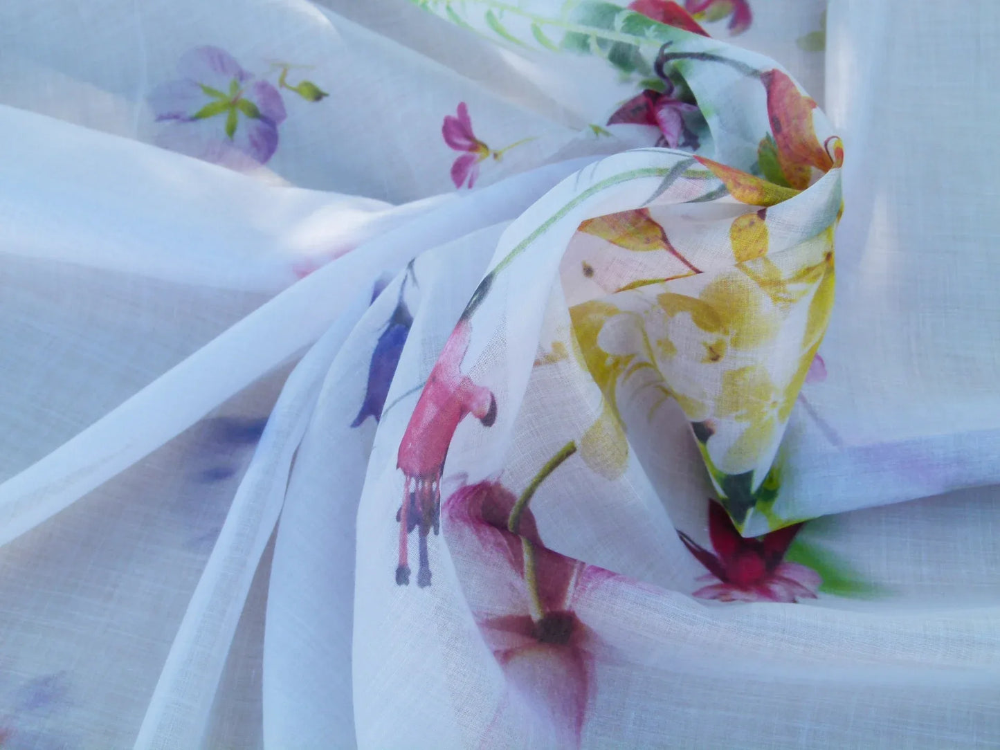 Scalamandre Length 2.5y Christian Fischbacher Sommerwind CS Summer Bouquet Fabric  MSRP USD 400+/y