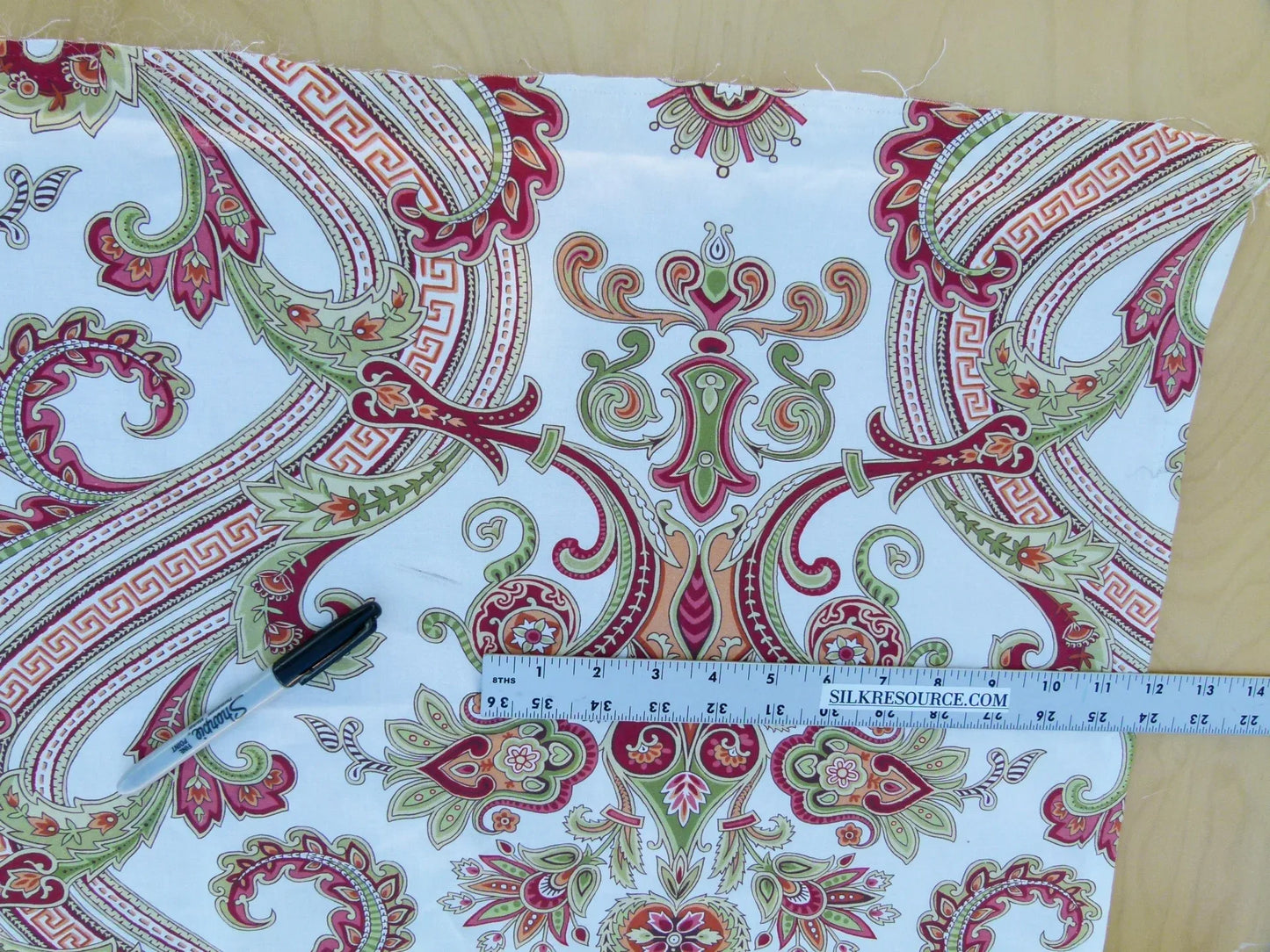 Scalamandre Length 1.2y Hudson Multi White Paisley Printed Cotton Sateen Belle Jardin Collection Fr France MSRP USD 216/y