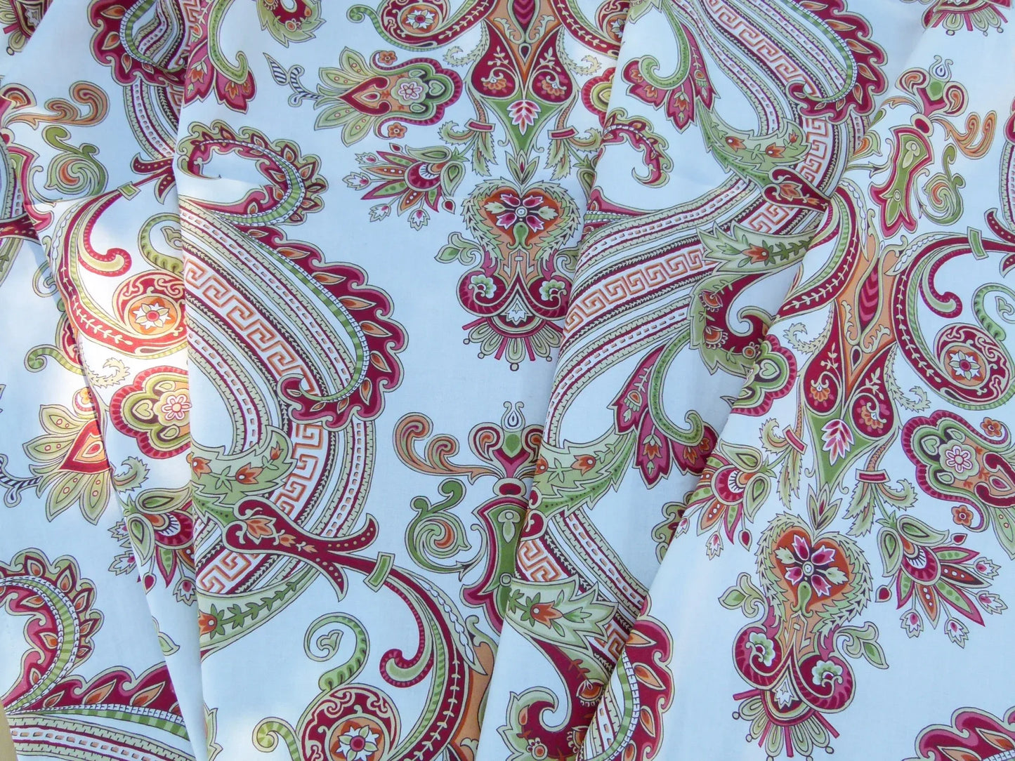 Scalamandre Length 1.2y Hudson Multi White Paisley Printed Cotton Sateen Belle Jardin Collection Fr France MSRP USD 216/y