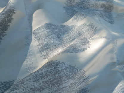 Scalamandre Length 2.4y Isabella Moon Glow White Gray Foliage Silk Contemporary MSRP USD 428/y