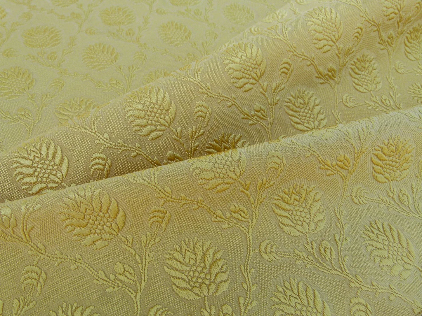 27 EV30 Scalamandre Tassinari and Chatel Pommes De Pin Or Yellow Botanical Square 23x25 inches MSRP USD932/y