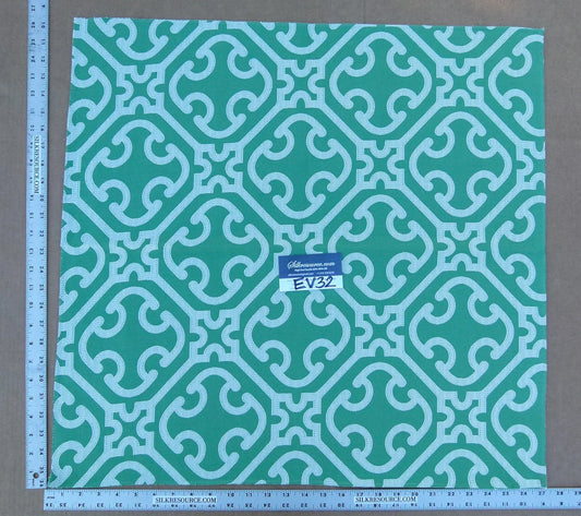 5 EV32 Square 26 x 27 inches Scalamandre Ailin Lattice Weave Jacquard Green White Geometric MSRP USD190+/y