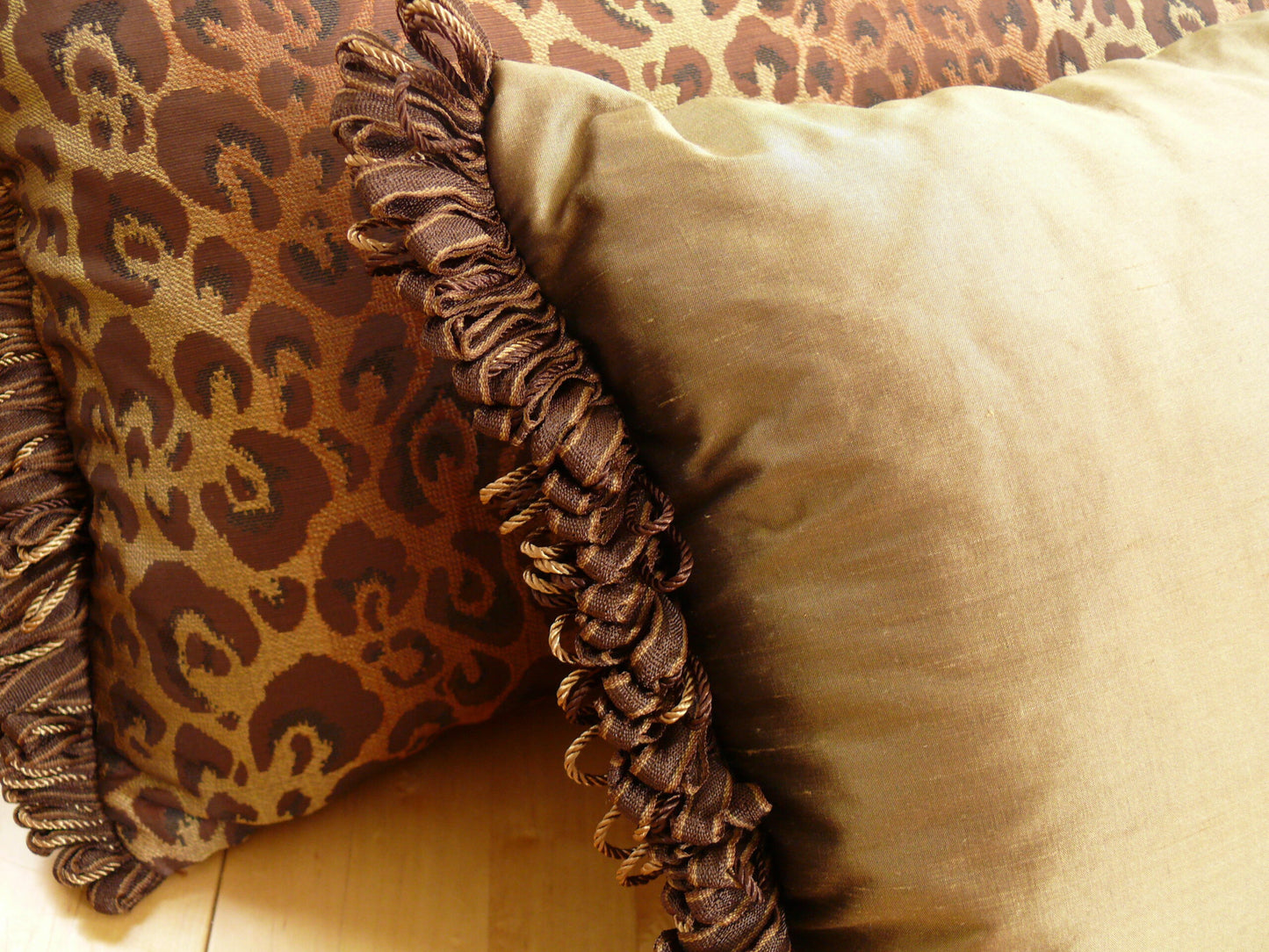 Stunning! 100% Silk Cheetah Tiger Jarquard Brown Gold Red Bty Msrp Usd200+/Y