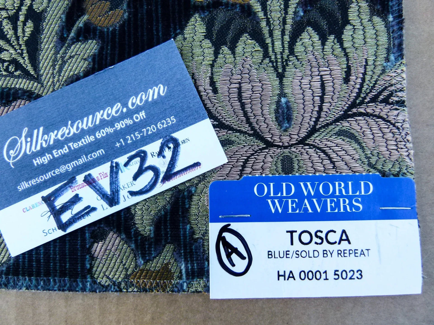 21 EV32 Square 27 x 27 inches Scalamandre Old World Weavers Tosca Blue Silk Cut Velvet MSRP USD956/y