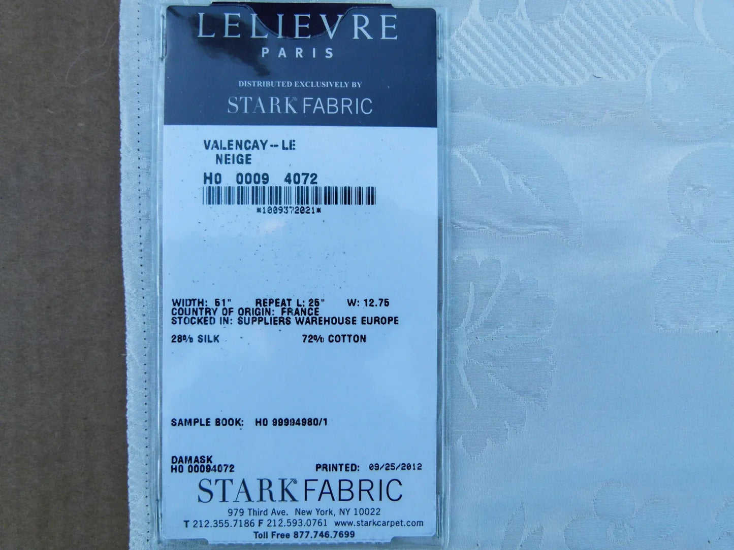 27 EV32 Square 25 x 25 inches Scalamandre Lelievre Paris Valencay - Le Eglantine White Silk Damask Floral