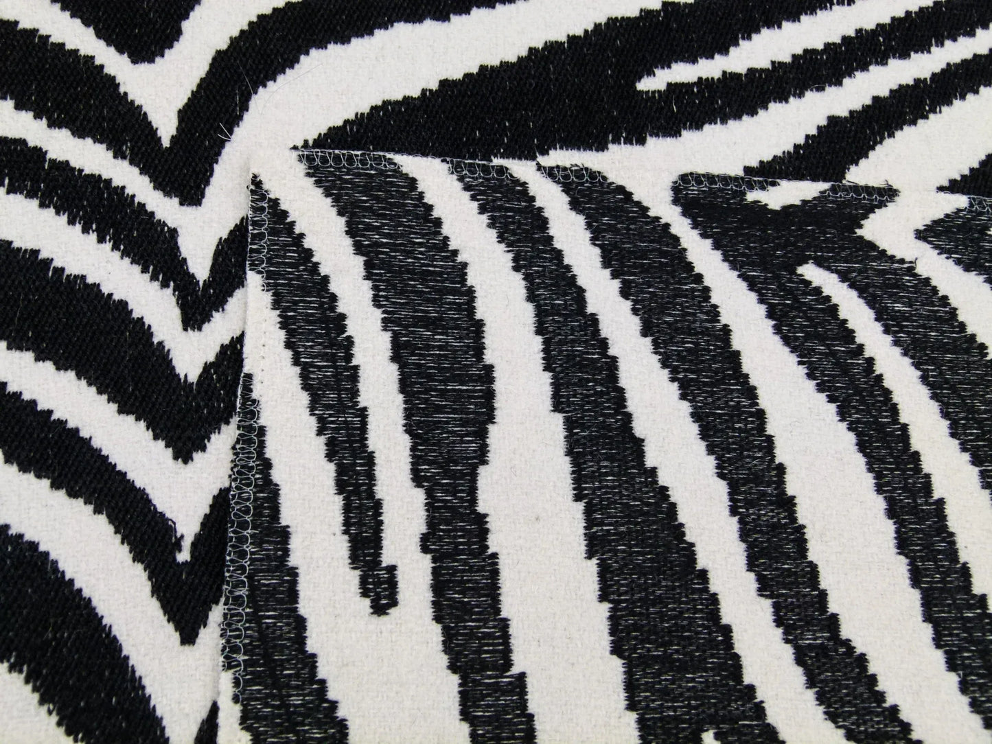 51 EV32 Square 26 x 25 inches Scalamandre Old World Weavers Singita Black and White Animals White Zebra Wool  MSRP 306/y