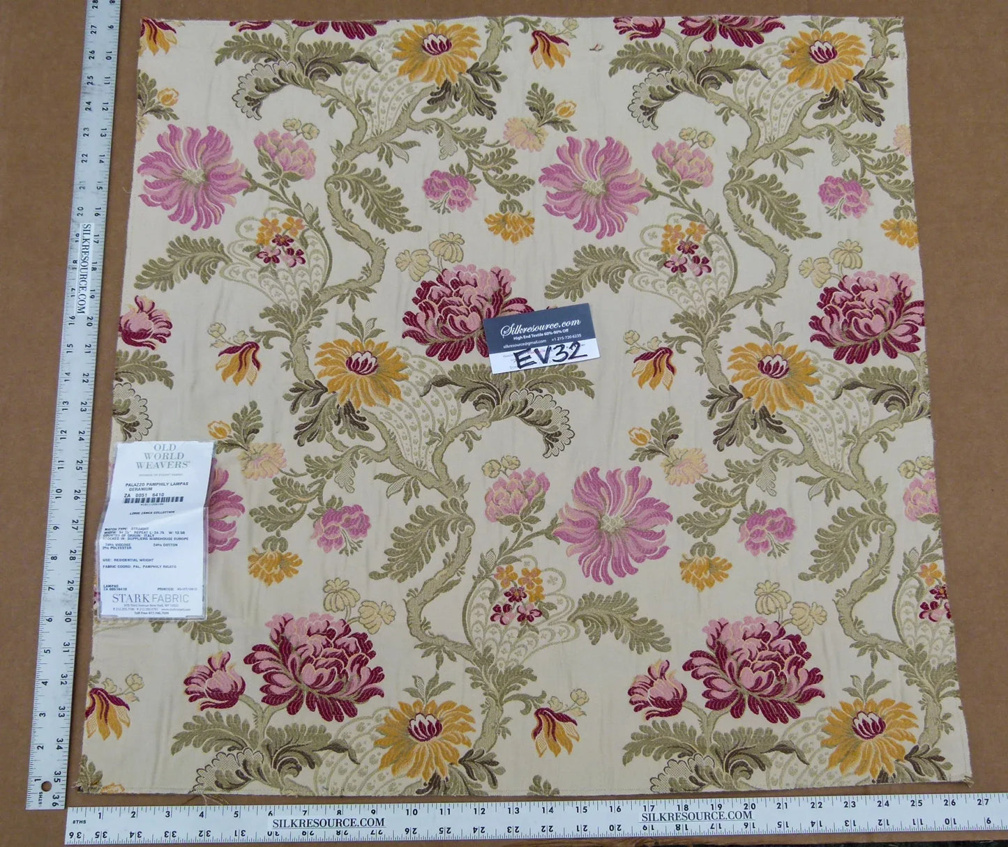 58 EV32 Square 27 x 26 inches Scalamandre Old World Weavers Pallazo Pamphily Lampas Geranium