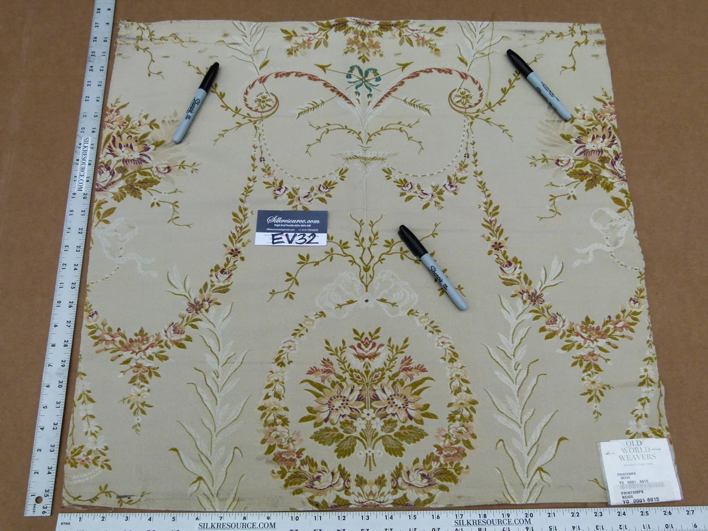 56 EV32 Square 27 x 27 inches Scalamandre Old World Weavers Printemps Beige Floral Botanical
