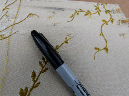 56 EV32 Square 27 x 27 inches Scalamandre Old World Weavers Printemps Beige Floral Botanical