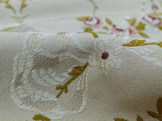 56 EV32 Square 27 x 27 inches Scalamandre Old World Weavers Printemps Beige Floral Botanical