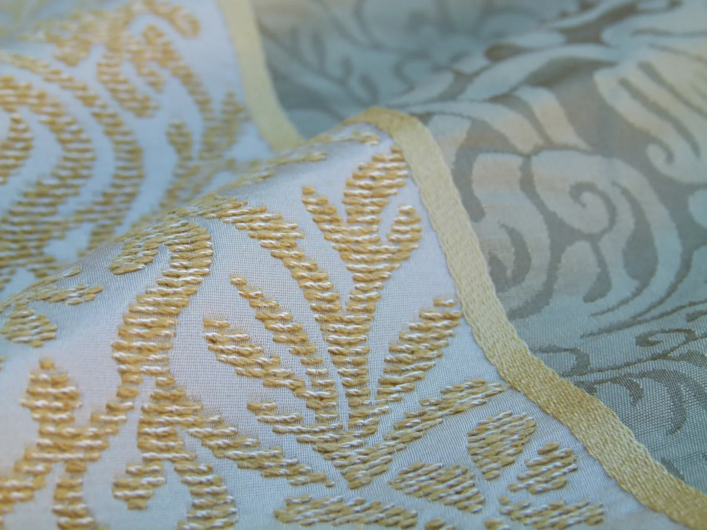 By Yd Lee Jofa Romanelli Stripe Oyster Grey Olive Green Gold Italy Linen MSRP USD270/Y