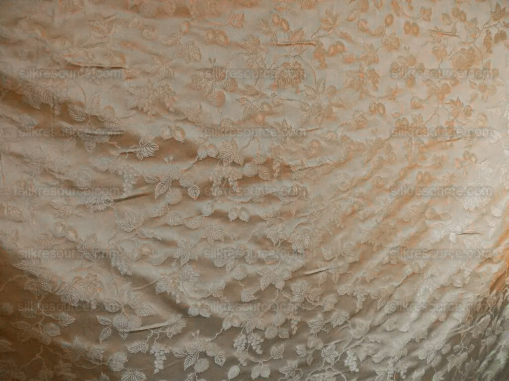 100% silk Damask Summer Berry "luminous" Ecru Nimbus Art Nouveau William Morris