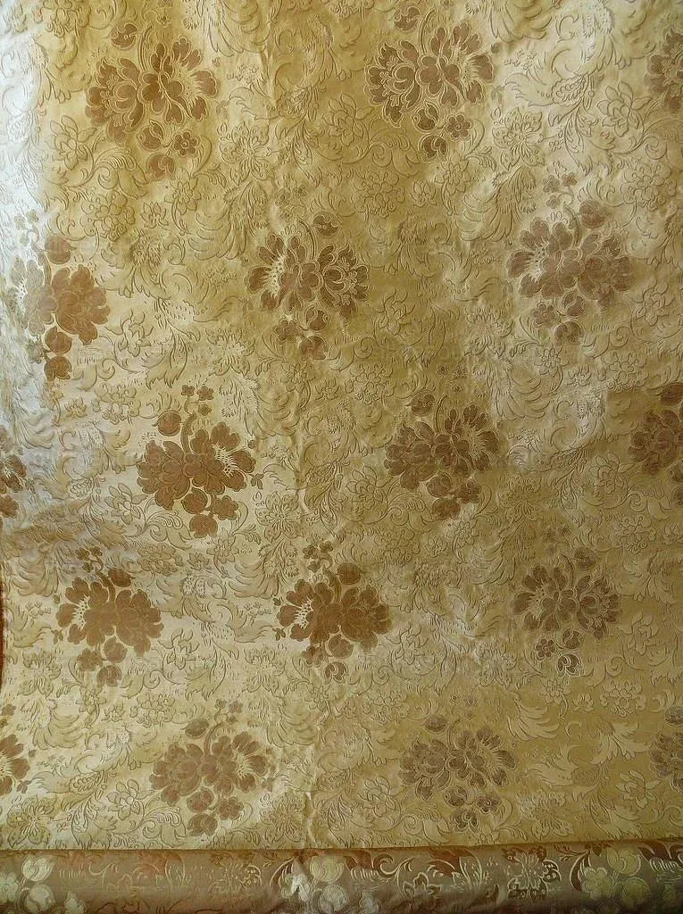 By Yd Hiend 100%silk Lampas Peony Bush "golden" Tan Gold Brown 560 Golden