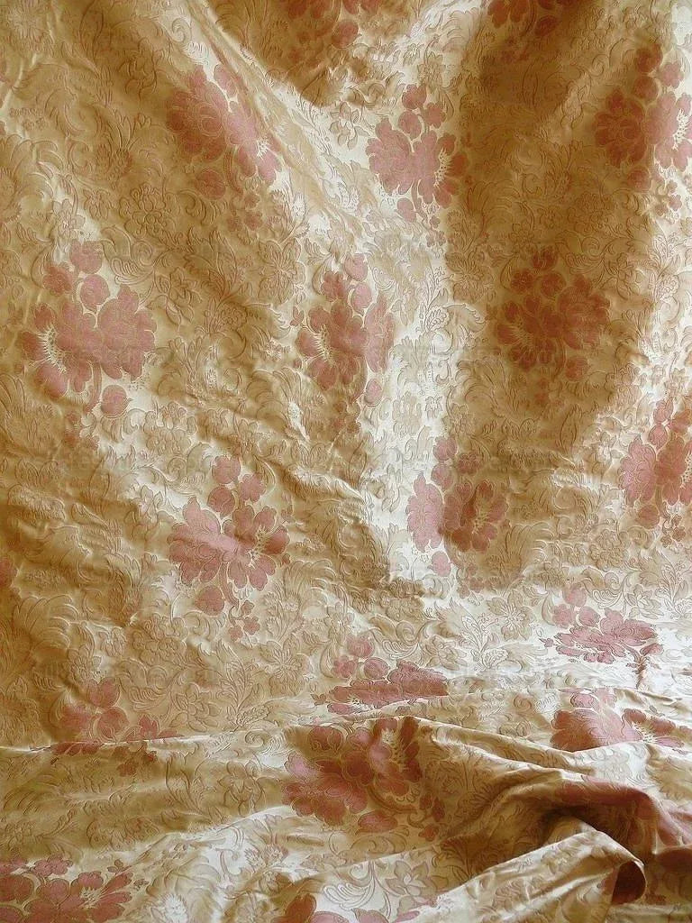 By Yd Hiend 100%silk Lampas Peony Bush "rose" Pink Gold Beige 560 Rose