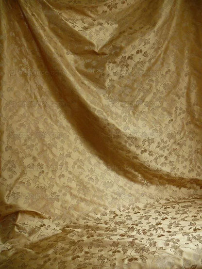 100%silk Damask Summer Berry "sunkissed" Gold Nimbus Art Nouveau William Morris