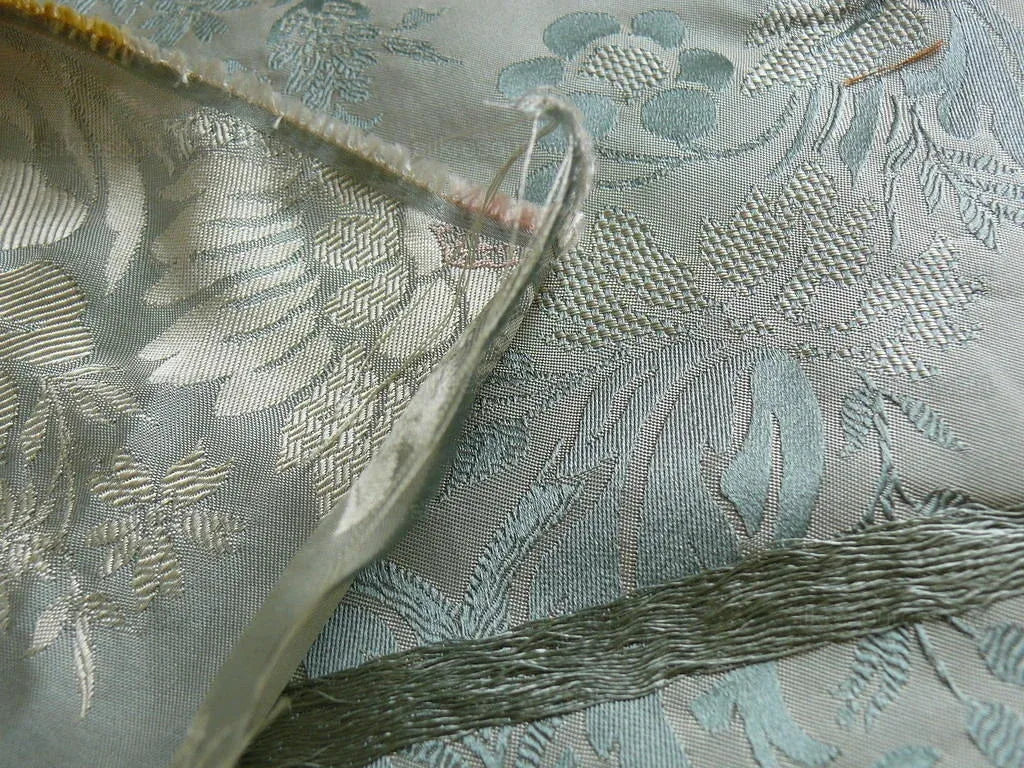 by yard HiEnd 100% silk Damask Lisere Renaissance Rose Urn "aspen" Blue