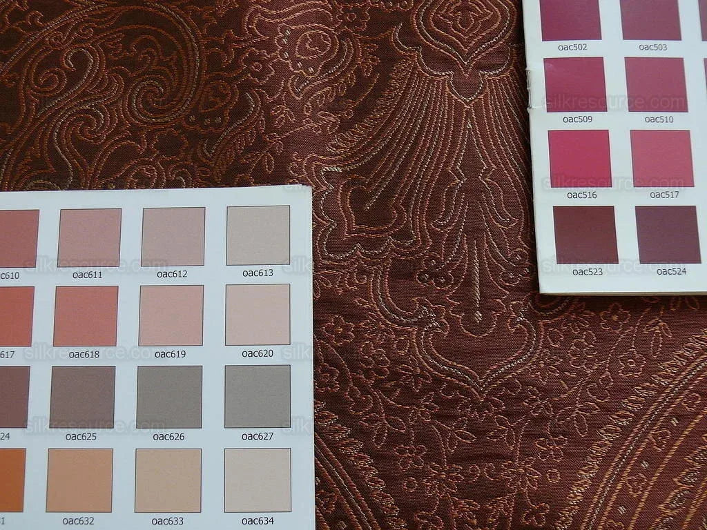 Levant 100% Silk Fine Line Damask Lampas Paisley "red Pepper" Red Pink Gold Large Medallion Red Gold Reversible