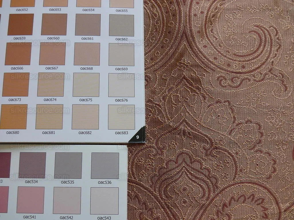 Levant 100% Silk Fine Line Damask Lampas Paisley "red Pepper" Red Pink Gold Large Medallion Red Gold Reversible