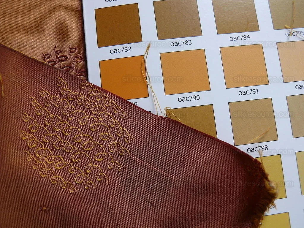 Bty 100% Silk Damask Loop Doodle "amber" Orange Red Gold MSRP USD 200+/Y