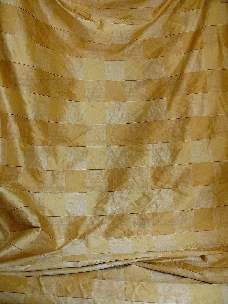 100% Silk Jacquard Mirror Square "creme" Gold Cream MSRP USD 230/y