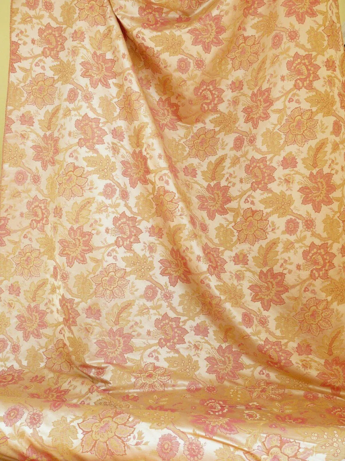 Hiend Exclusive Classic Silk Lampas Jacobean Flower Sparkling Pink+gold+cream (488a, 488b)