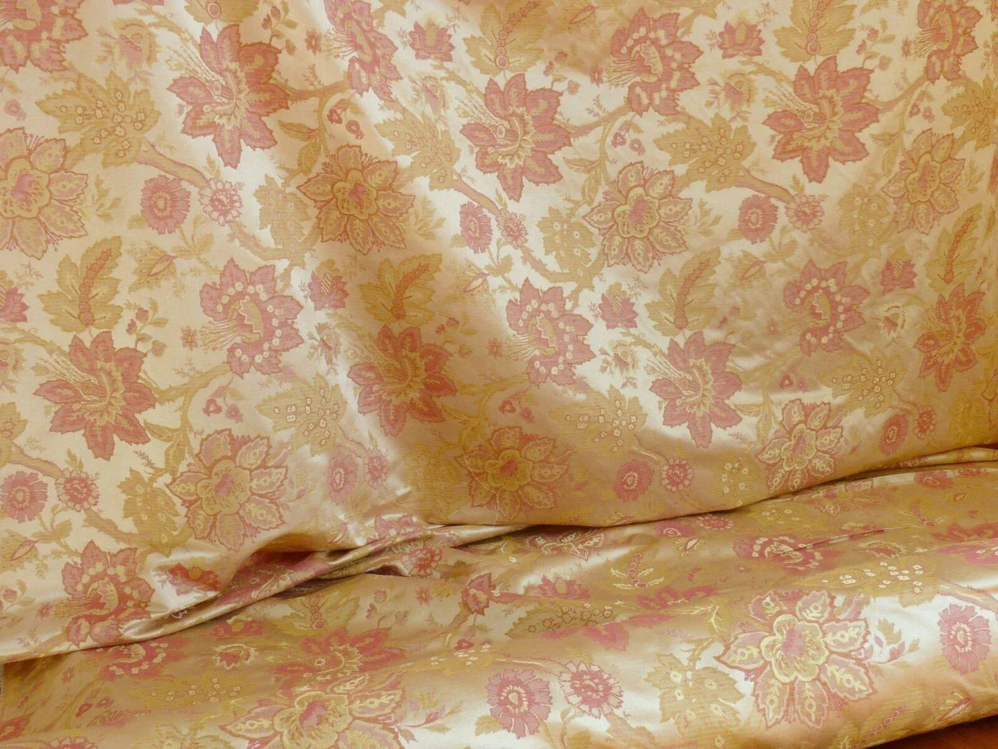 Hiend Exclusive Classic Silk Lampas Jacobean Flower Sparkling Pink+gold+cream (488a, 488b)