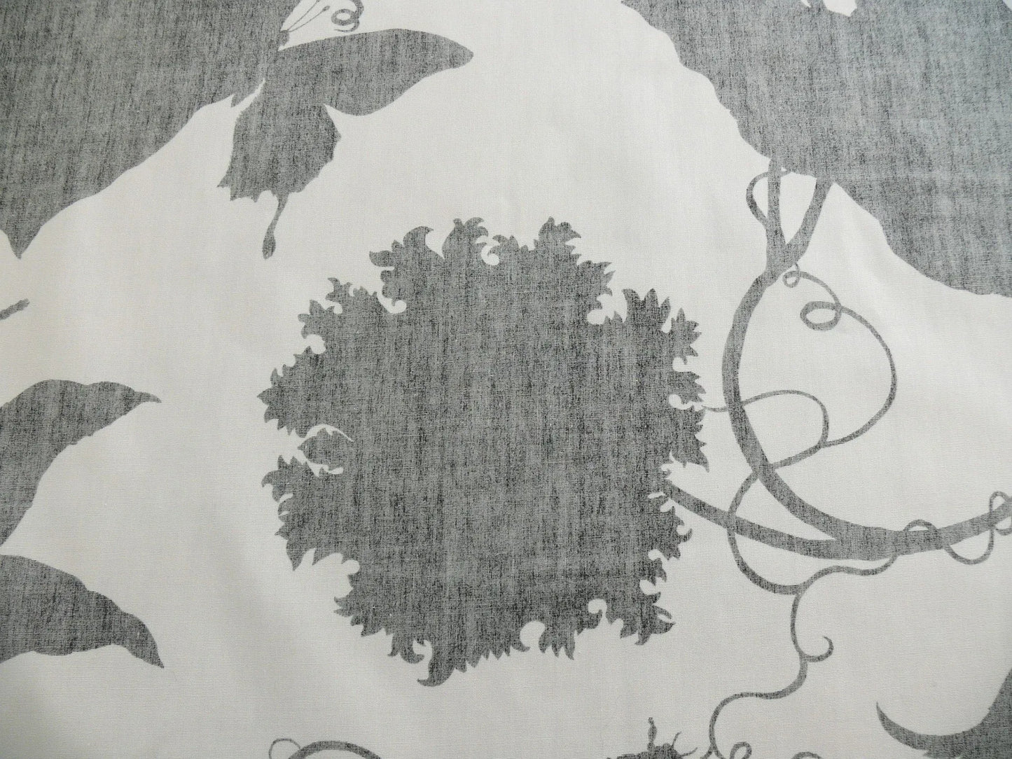 By Yd Duralee "Flora Imperialis Black" &amp; WHITE COTTON BIRD DRAGONFLY Print