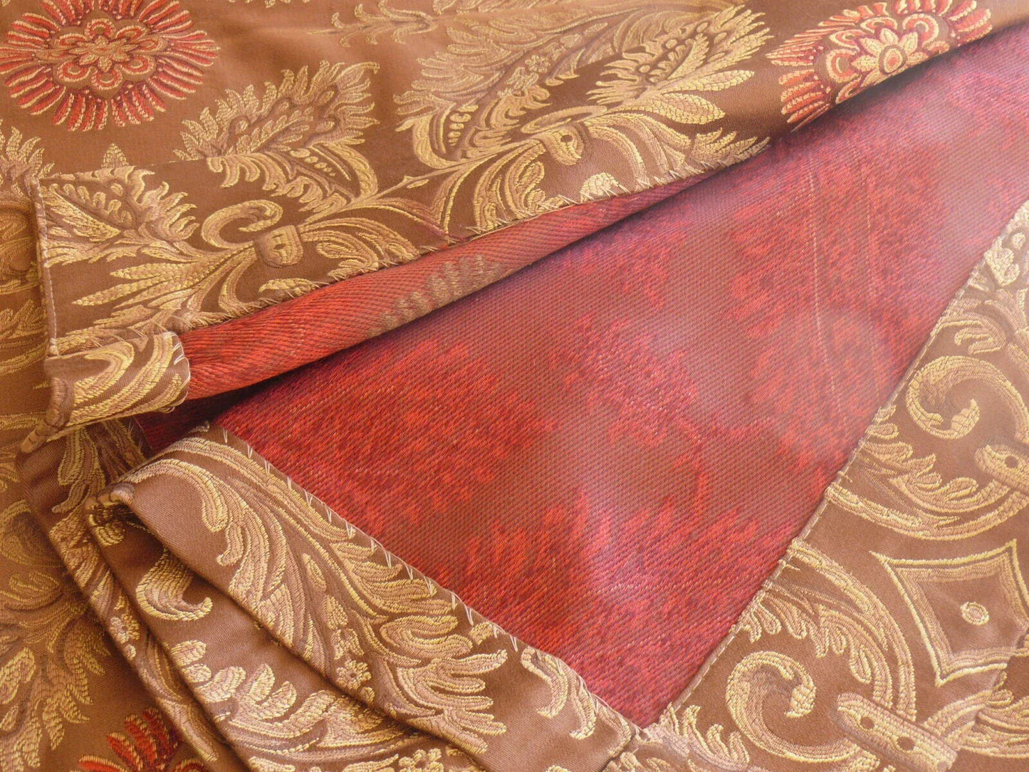 ** On hold 3y Coraggio Silk Heavy Brocade Artichoke Renaissance Crimson Red Gold B17-20