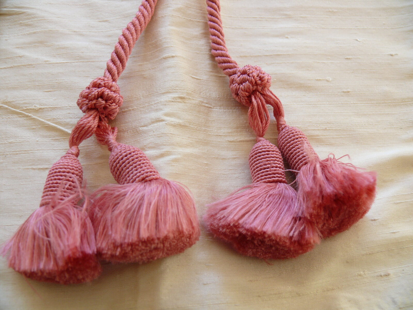 Scalamandre Beehive Chair Tieback100% Silk Raspberry Pink About 44"L MSRP USD 200+